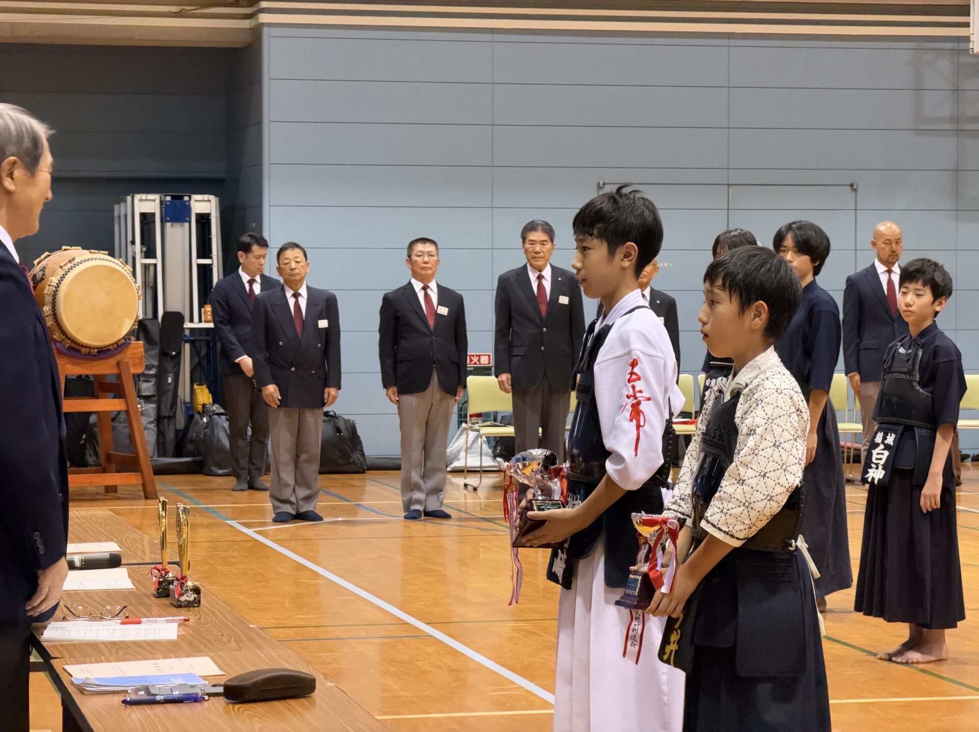 優勝杯返還
